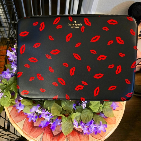 kate spade Other - 💕Kate Spade New York, Lip Toss Printed Laptop Sleeve 15" Black